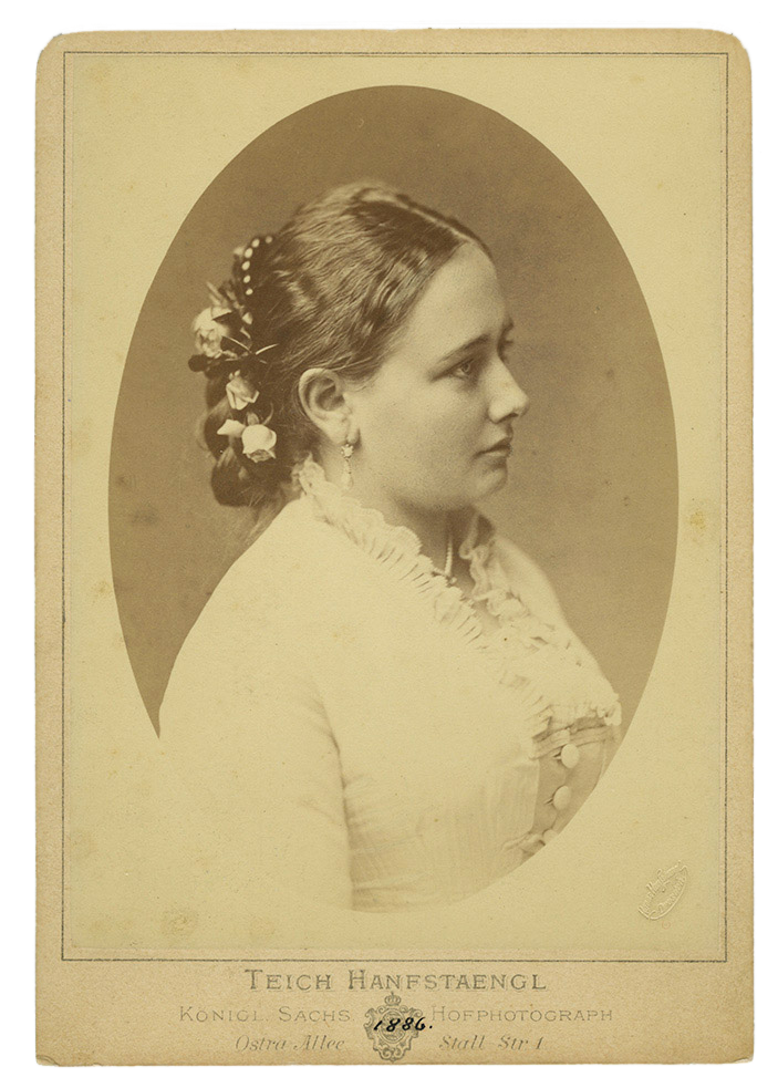 Fotografisches Porträt der Prinzessin Mathilde, Bruststück im Profil