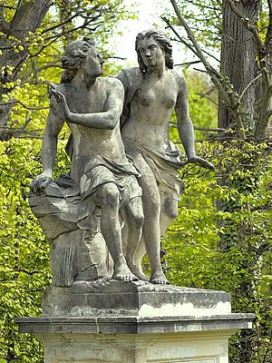Die Liebenden Narzissos und Echo als Skulpturen im Barockgarten Großsedlitz