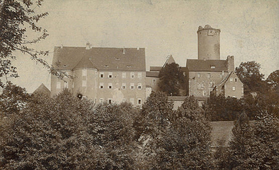 Eine alte Postkarte der Burg Gnandstein
