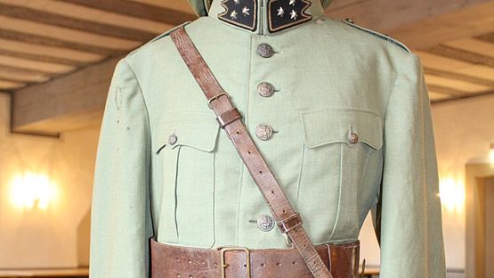 Uniform von Hauptmann Machiel van den Heuvel