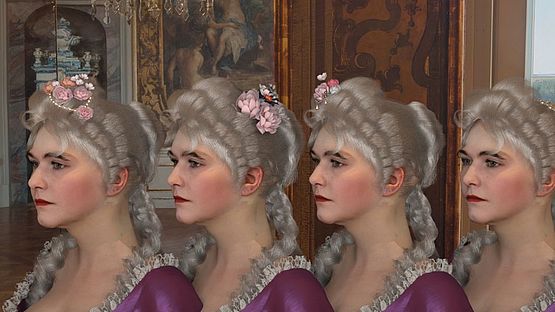 Vier unterschiedlich modellierte Damenfrisuren für das HistoPad
