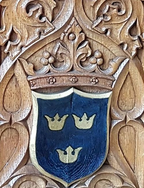 Schwedisches Wappen auf dem neogotischen Schreibschrank in der Albrechtsburg Meissen.
